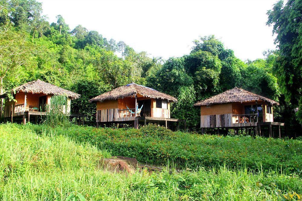 เรนโบว์ ลอดจ์ ตาไต Hotel Tatai ภายนอก รูปภาพ