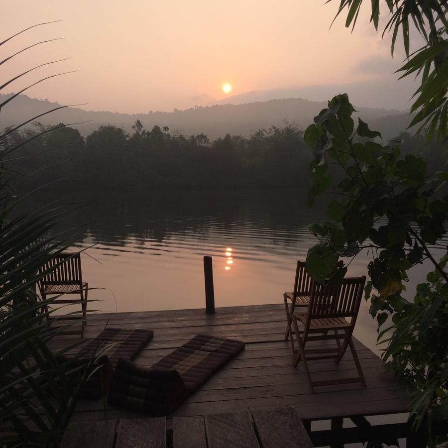เรนโบว์ ลอดจ์ ตาไต Hotel Tatai ภายนอก รูปภาพ