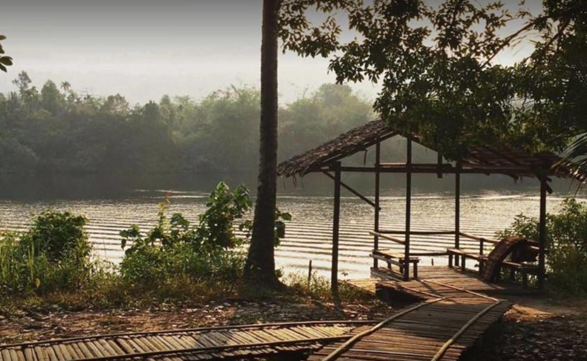 เรนโบว์ ลอดจ์ ตาไต Hotel Tatai ภายนอก รูปภาพ