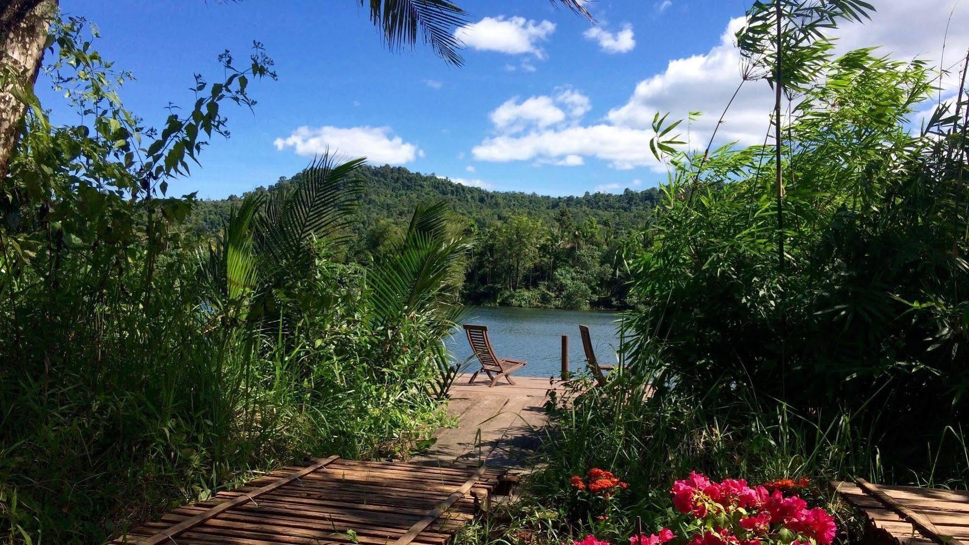 เรนโบว์ ลอดจ์ ตาไต Hotel Tatai ภายนอก รูปภาพ