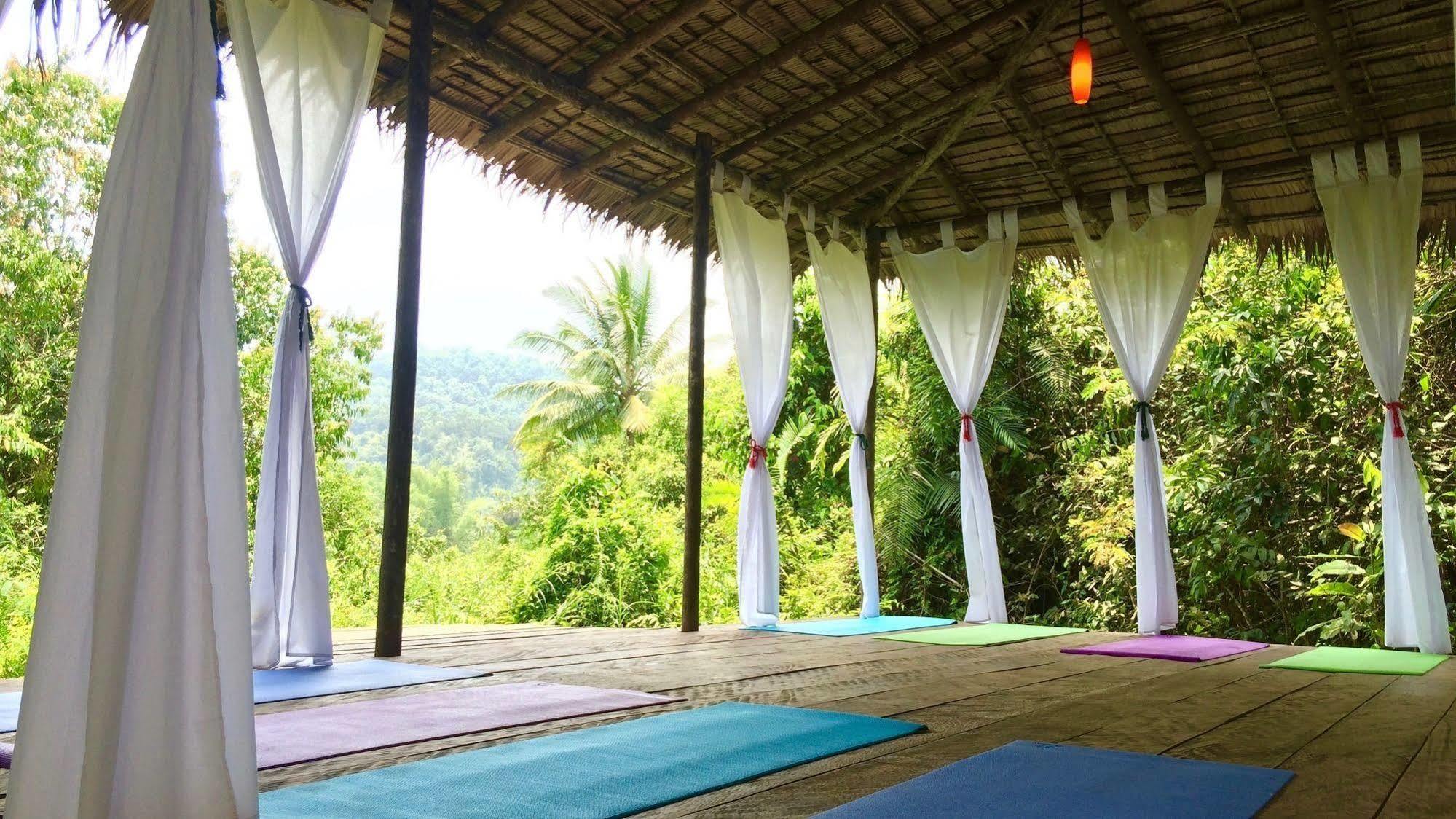เรนโบว์ ลอดจ์ ตาไต Hotel Tatai ภายนอก รูปภาพ